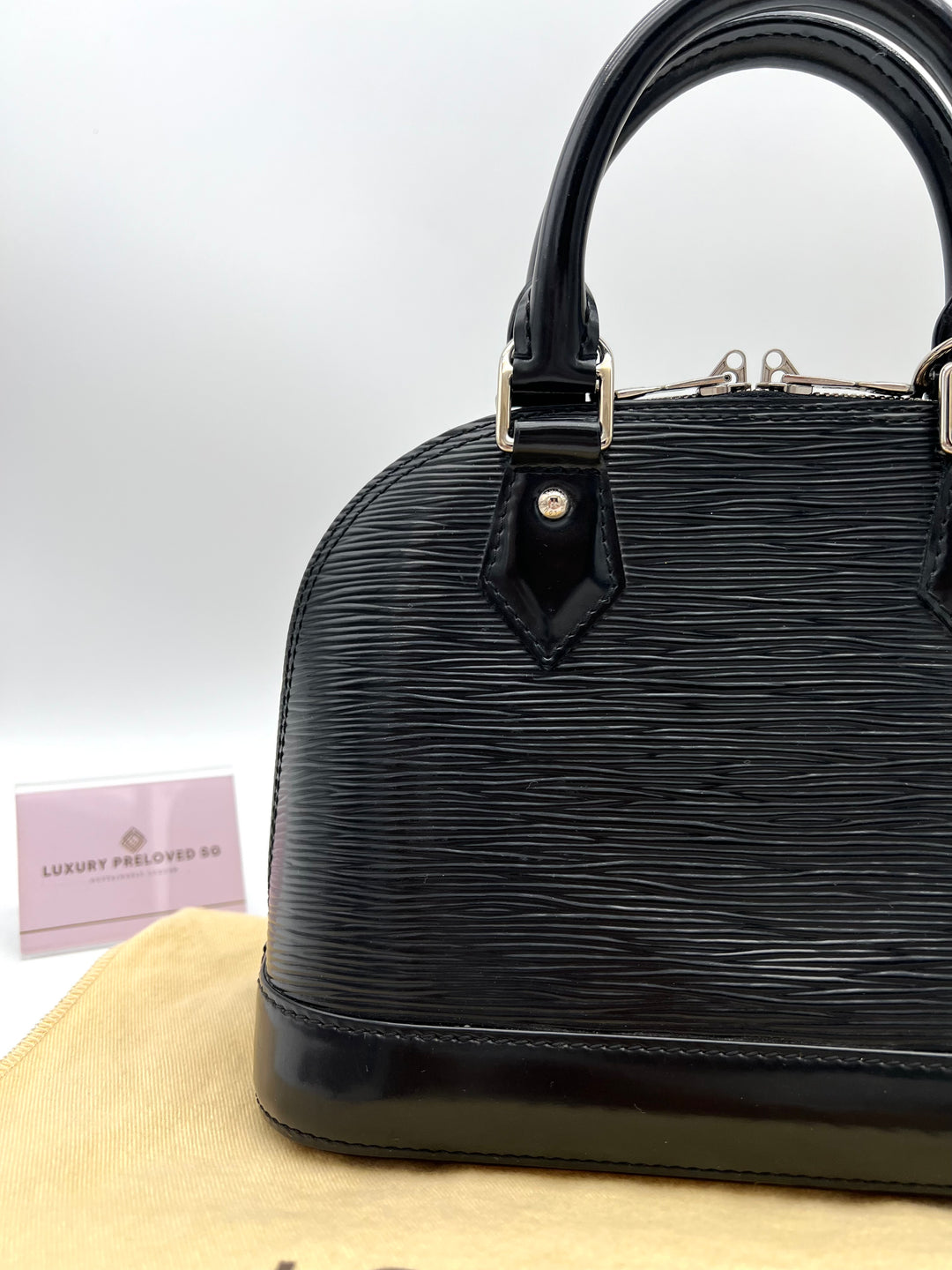 LOUIS VUITTON ALMA BB EPI