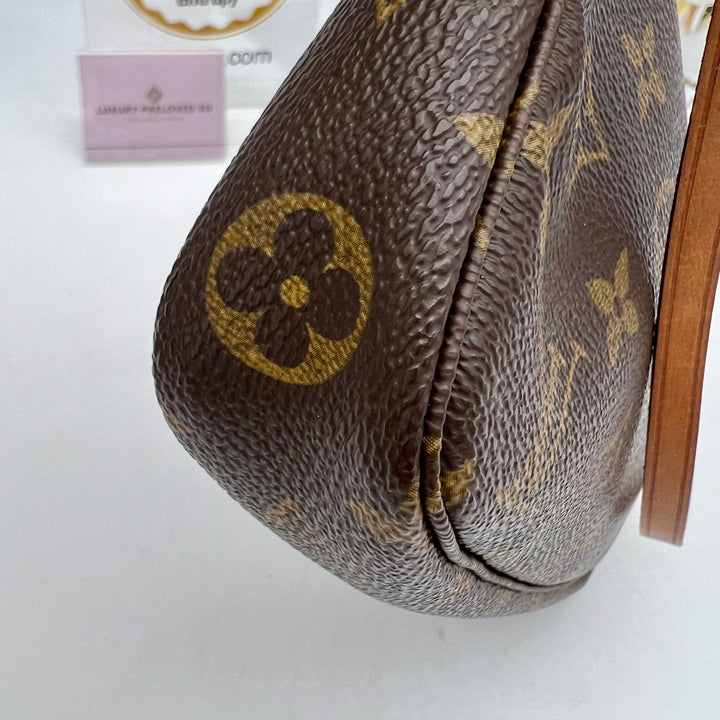 LOUIS VUITTON POCHETTE ACCESSOIRES MONOGRAM