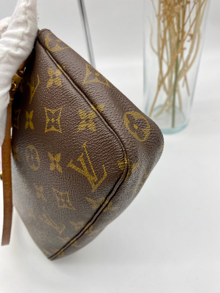 LOUIS VUITTON POCHETTE ACCESSOIRES MONOGRAM