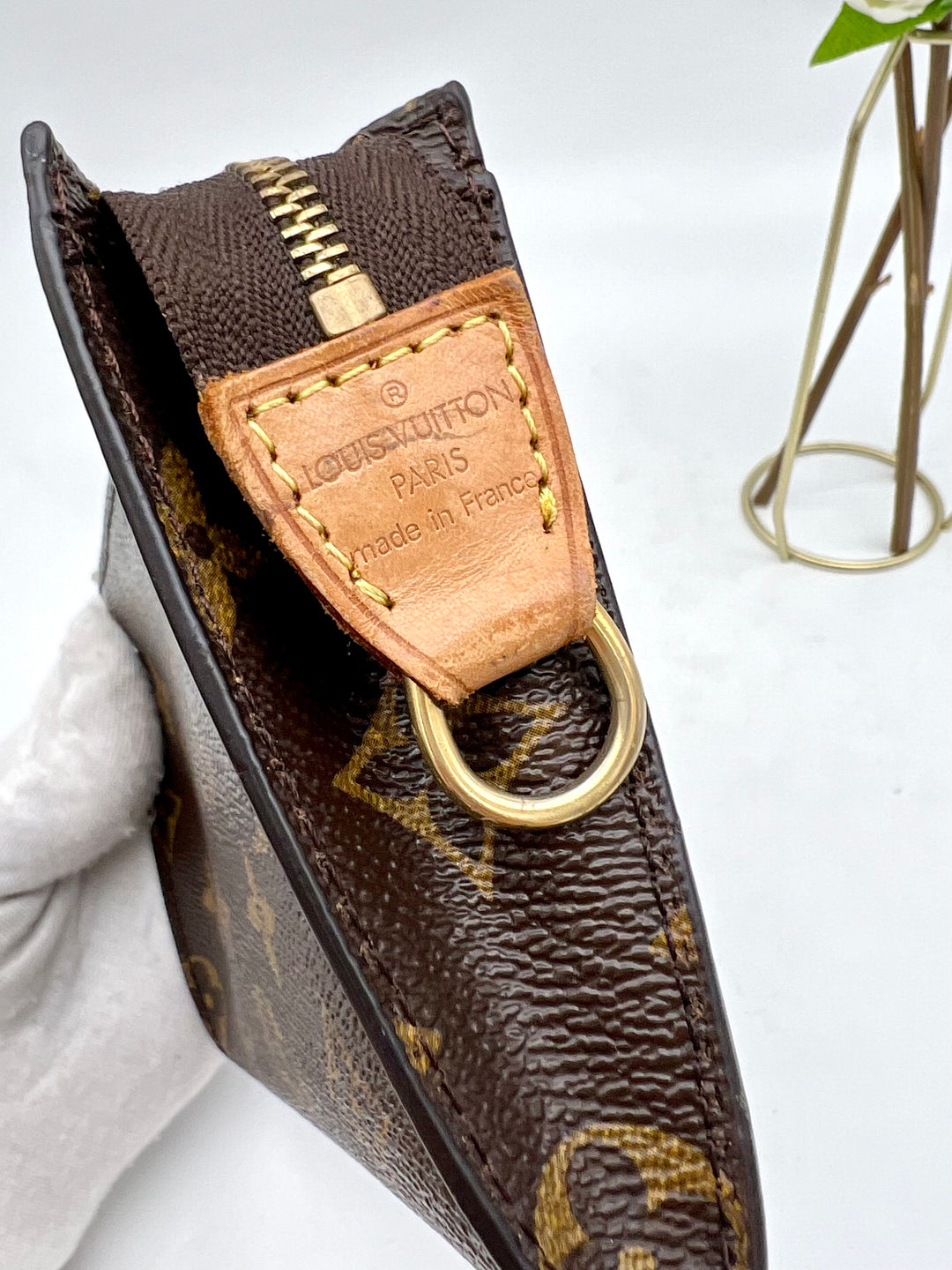 LOUIS VUITTON BUCKET POUCH MONOGRAM