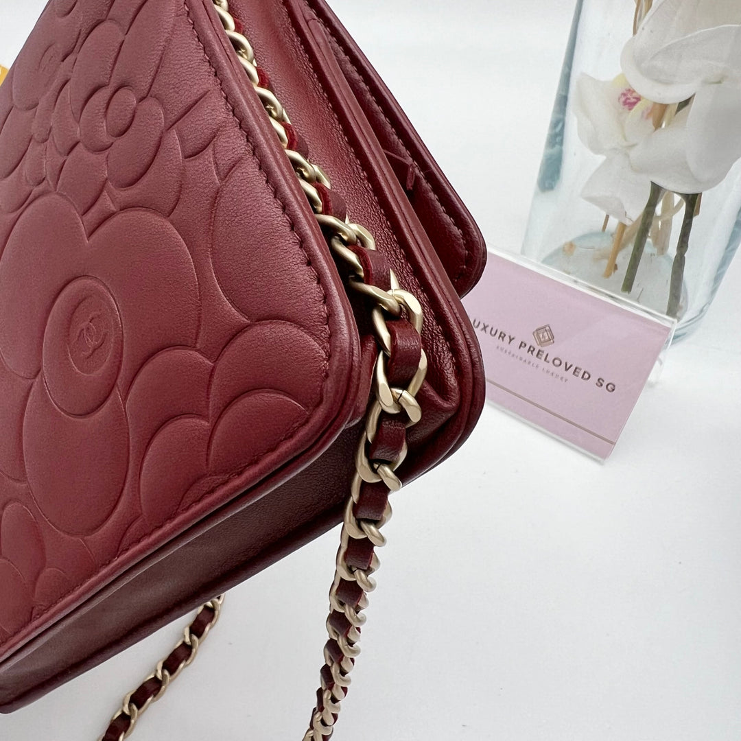 CHANEL RED CAMELIA ON CHAIN LAMBSKIN