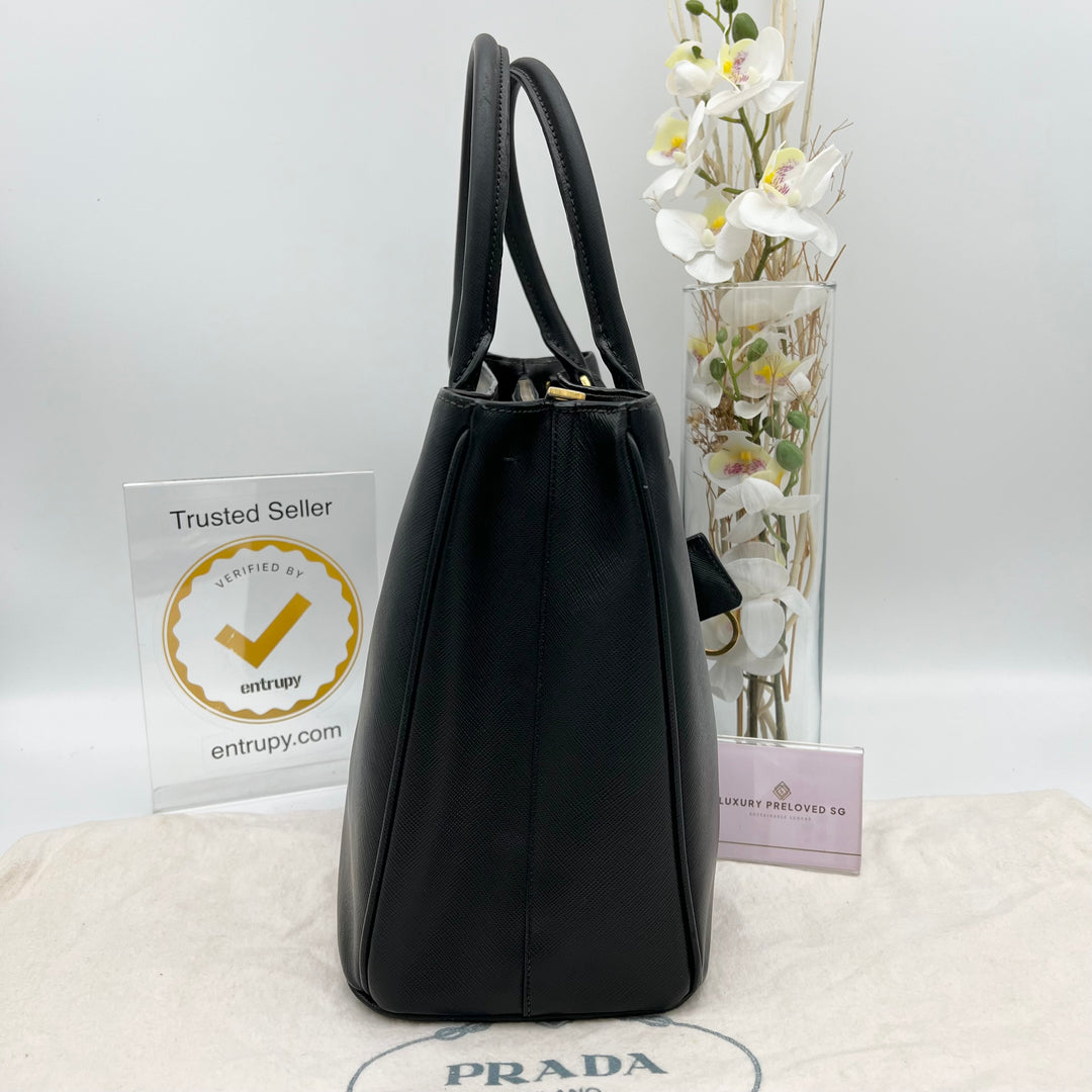 PRADA SAFFIANO LUX 2 WAY