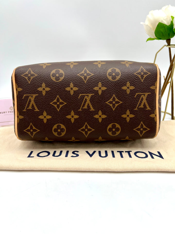 LOUIS VUITTON BANDOULIERE 20 MONOGRAM