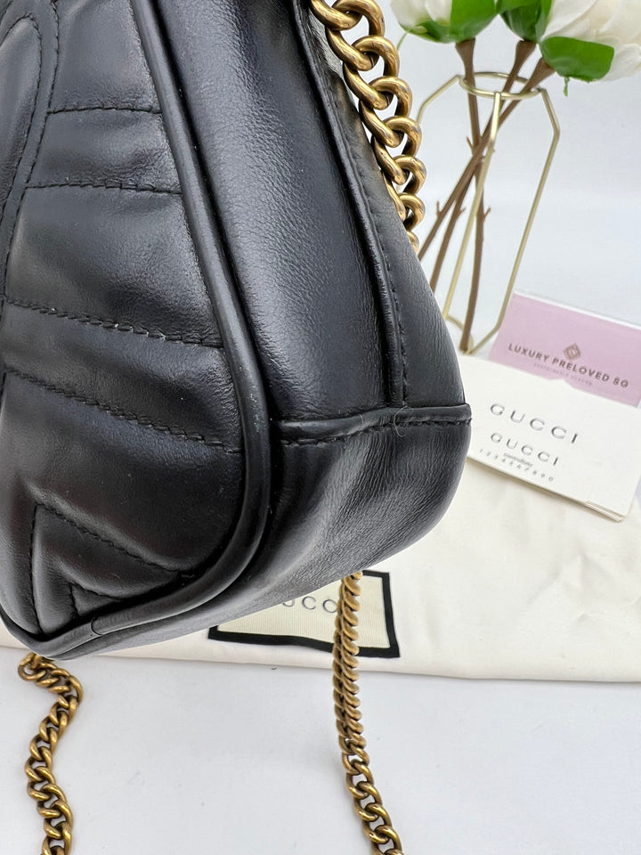 GUCCI GG MARMONT SMALL CHAIN SHOULDER BAG