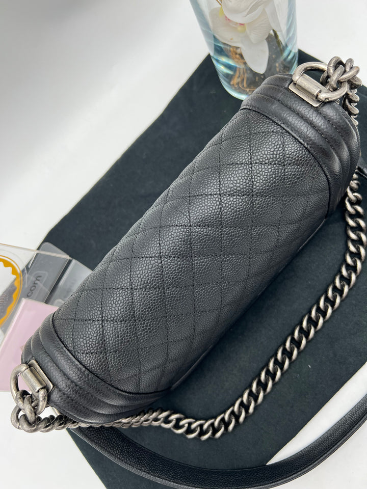 CHANEL CAVIAR OLD MEDIUM BOY