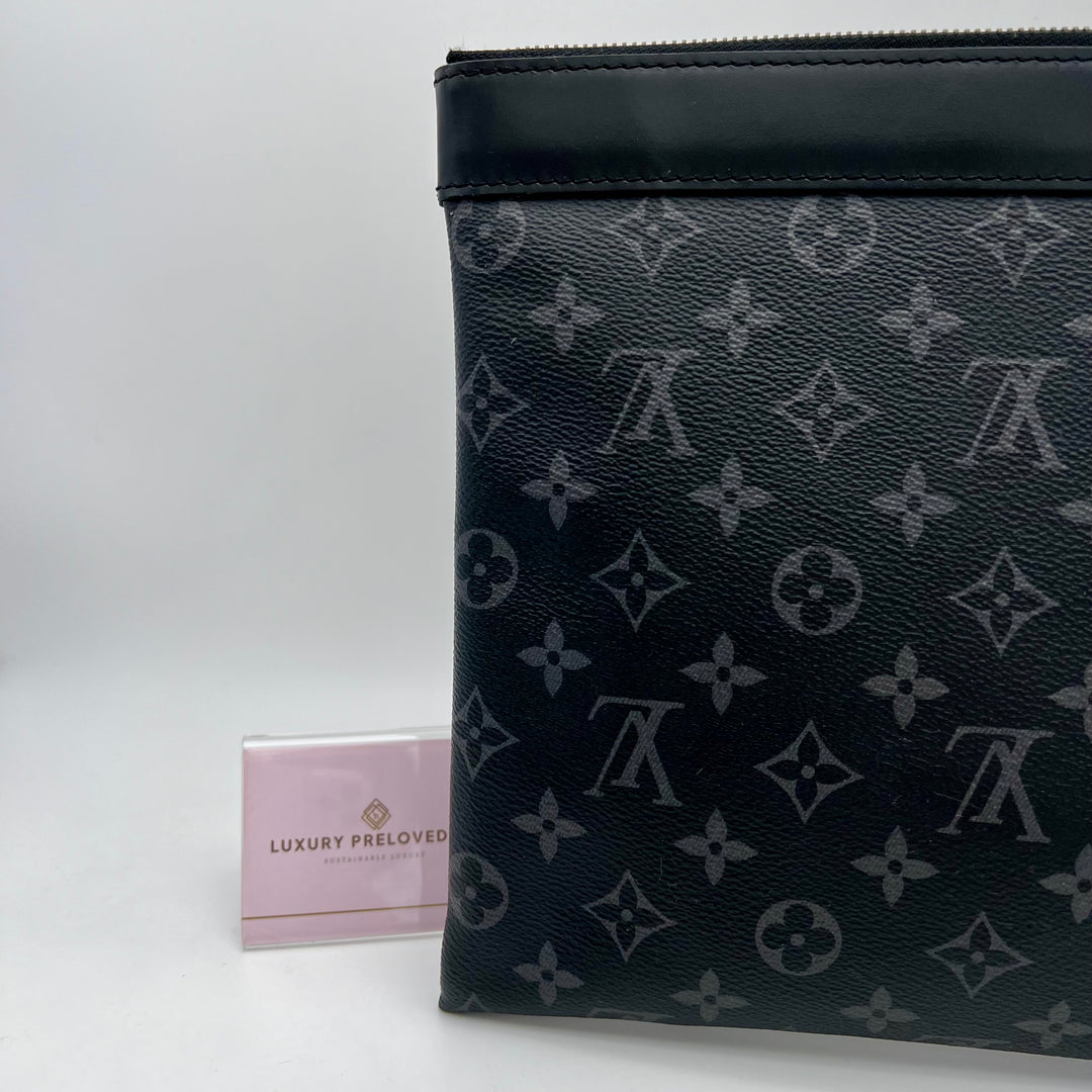 LOUIS VUITTON APPLLO DISCOVERY CLUTCH