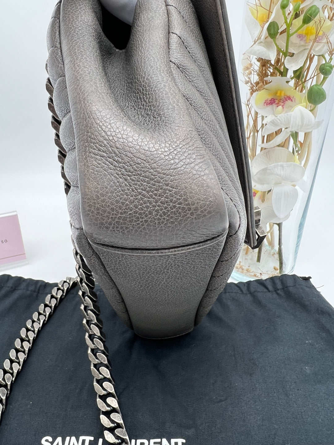 YVES SAINT LAURENT COLLEGE CHEVRON QUILTED BAG SHW MEDIUM