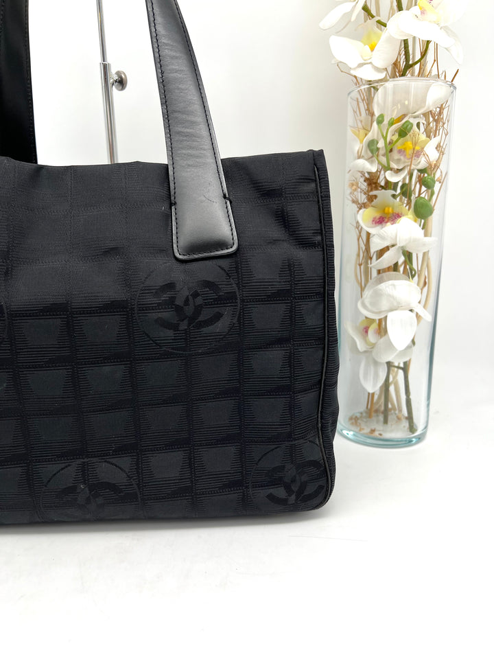 CHANEL TRAVELINE TOTE BAG