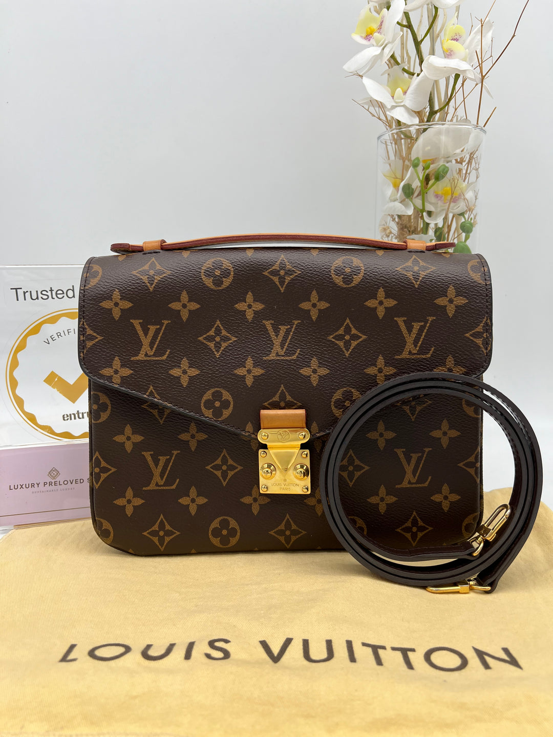 LOUIS VUITTON POCHETTE METIS MONOGRAM - Main Image