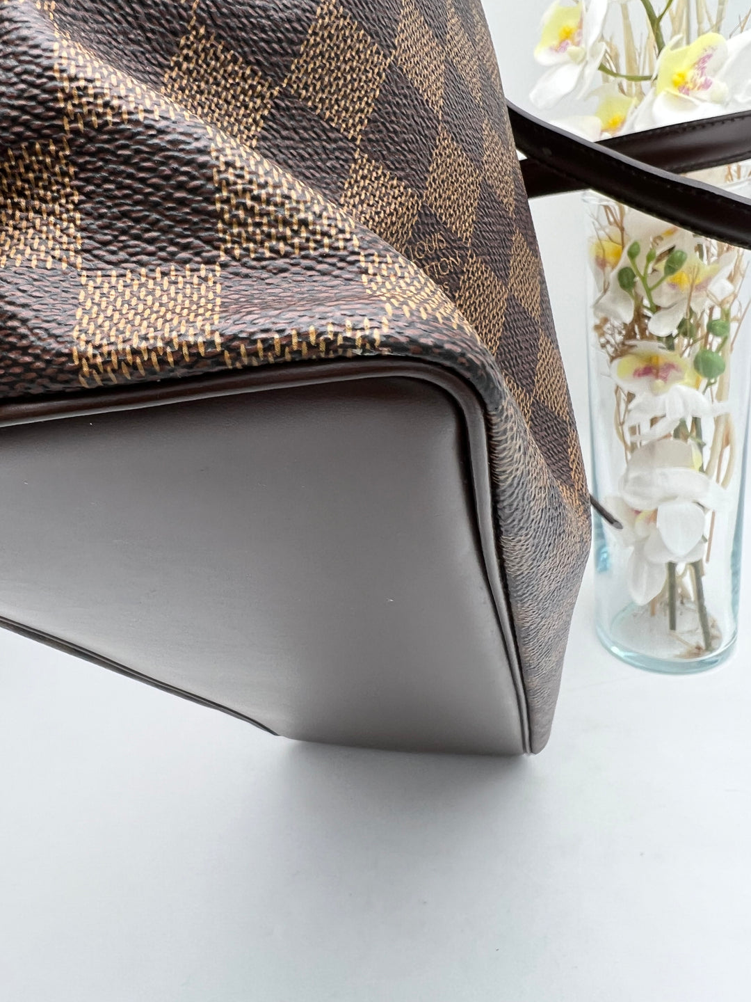 LOUIS VUITTON DAMIER CHELSEA TOTE BAG