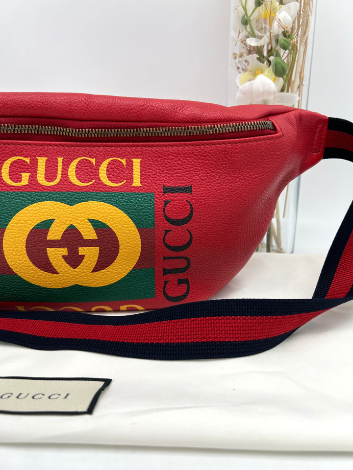 GUCCI RED LEATHER RETRO BELT BAG