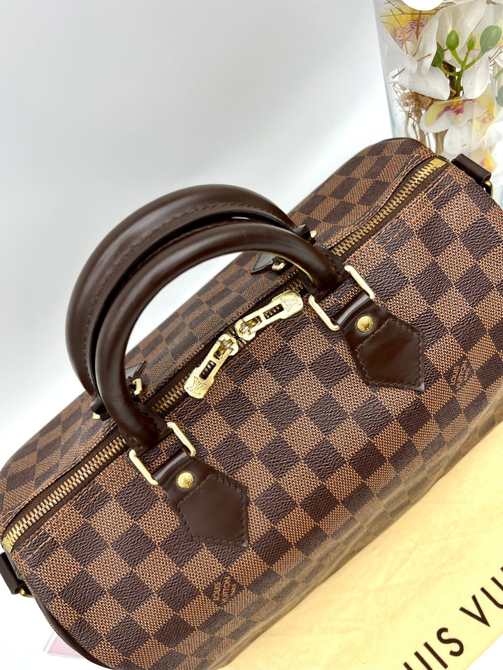 LOUIS VUITTON BANDOULIERE 30 DAMIER EBENE