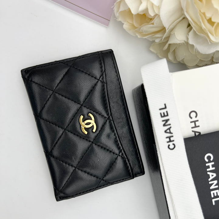 CHANEL CLASSIC GHW LAMBSKIN CARD HOLDER