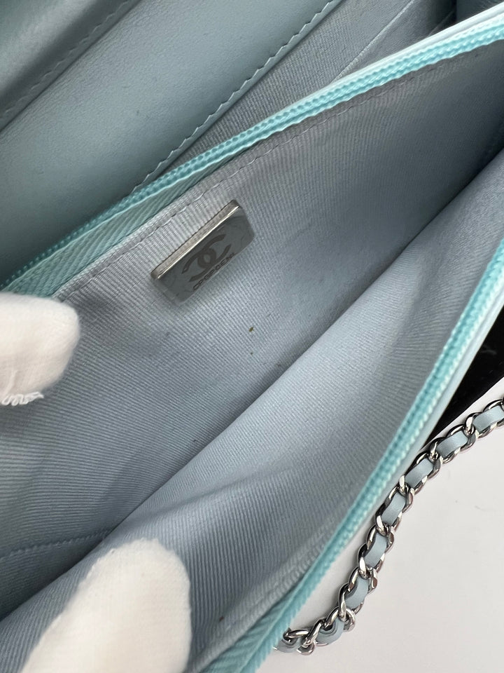 CHANEL CHEVRON WALLET ON CHAIN