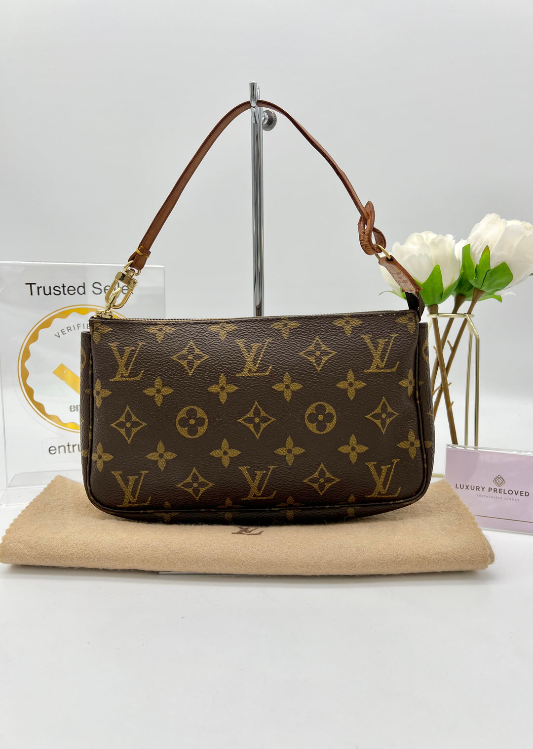 LOUIS VUITTON POCHETTE ACCESSOIRES MONOGRAM