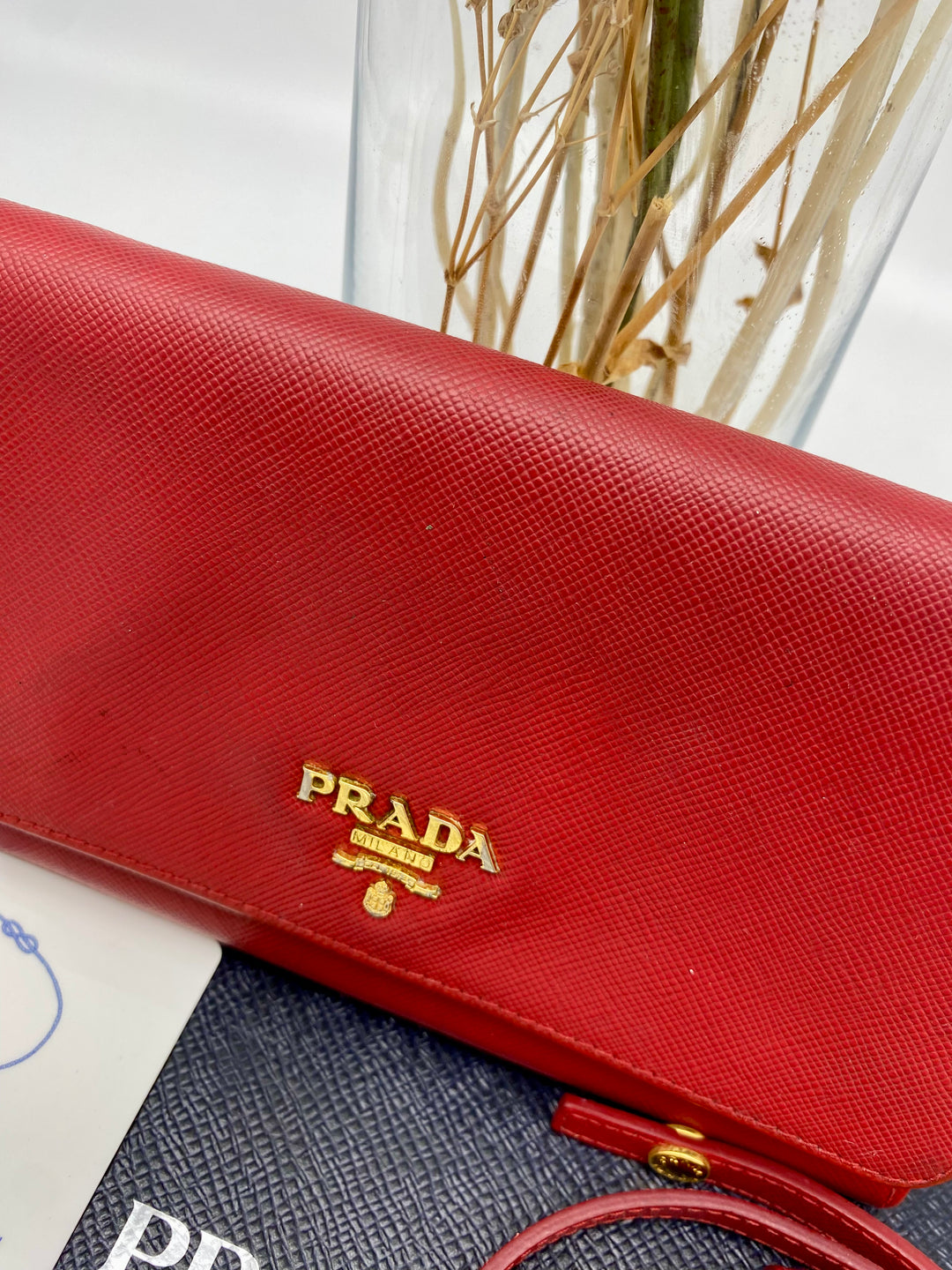 PRADA SAFFIANO WALLET ON CHAIN