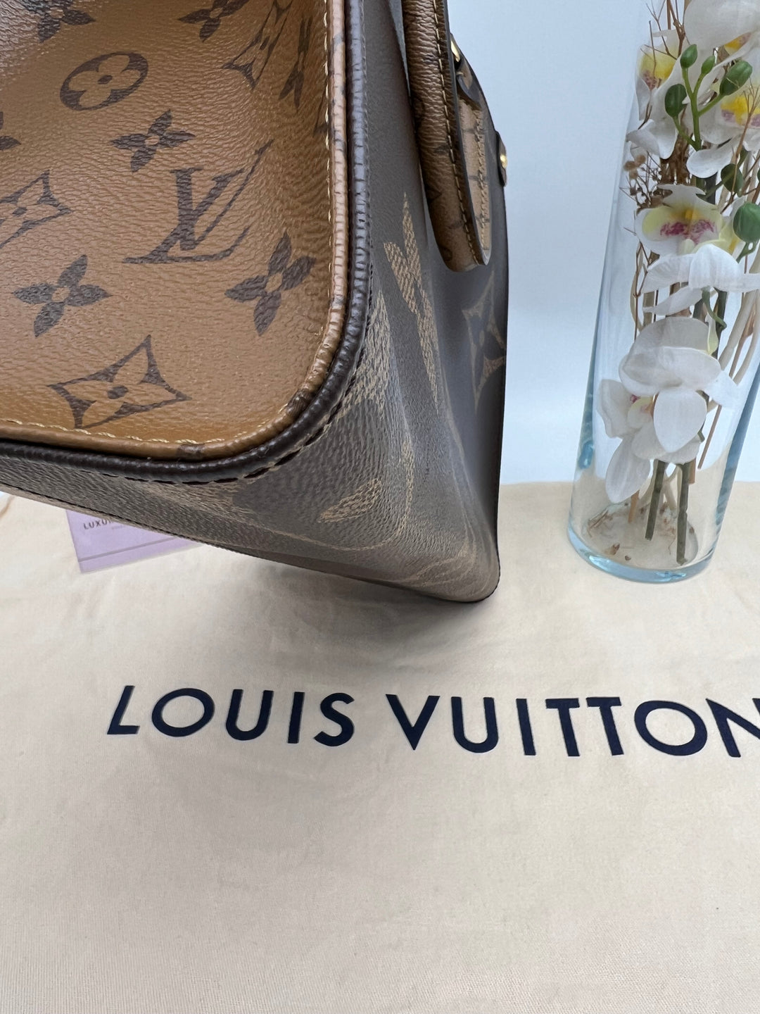 LOUIS VUITTON ON THE GO MM REVSERSED (RFID)