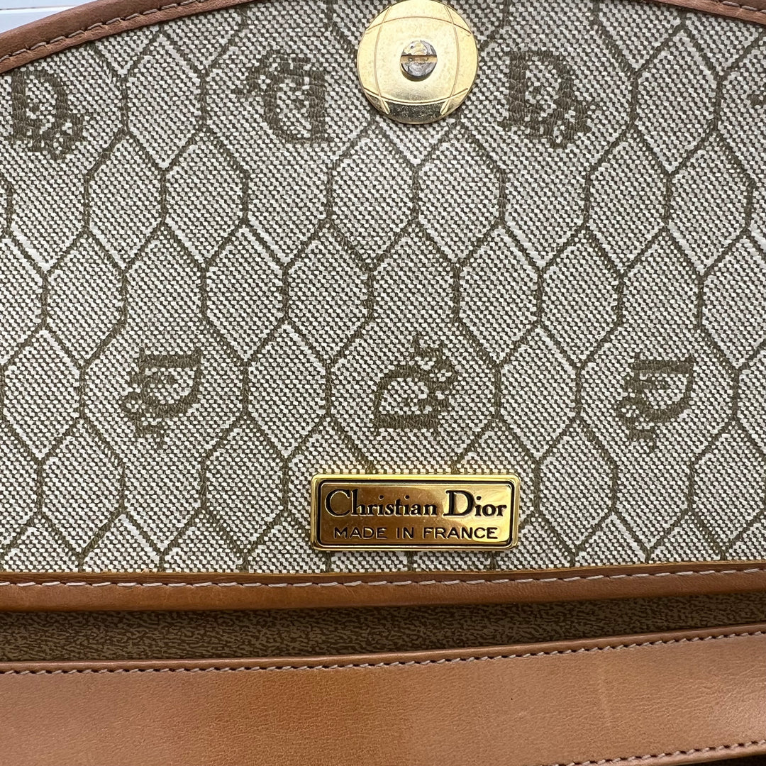 CHRISTIAN DIOR CHAIN SHOULDER BAG