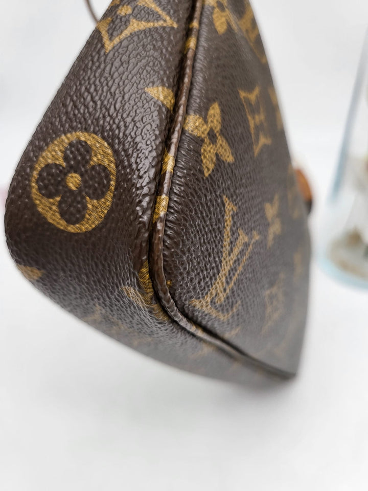 LOUIS VUITTON POCHETTE ACCESSORIES MONOGRAM