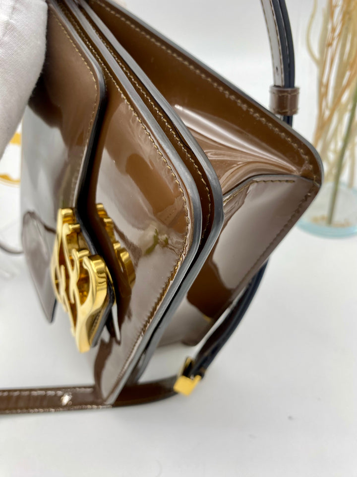 FENDI KALIGRAPHY PATENT CROSSBODY BAG