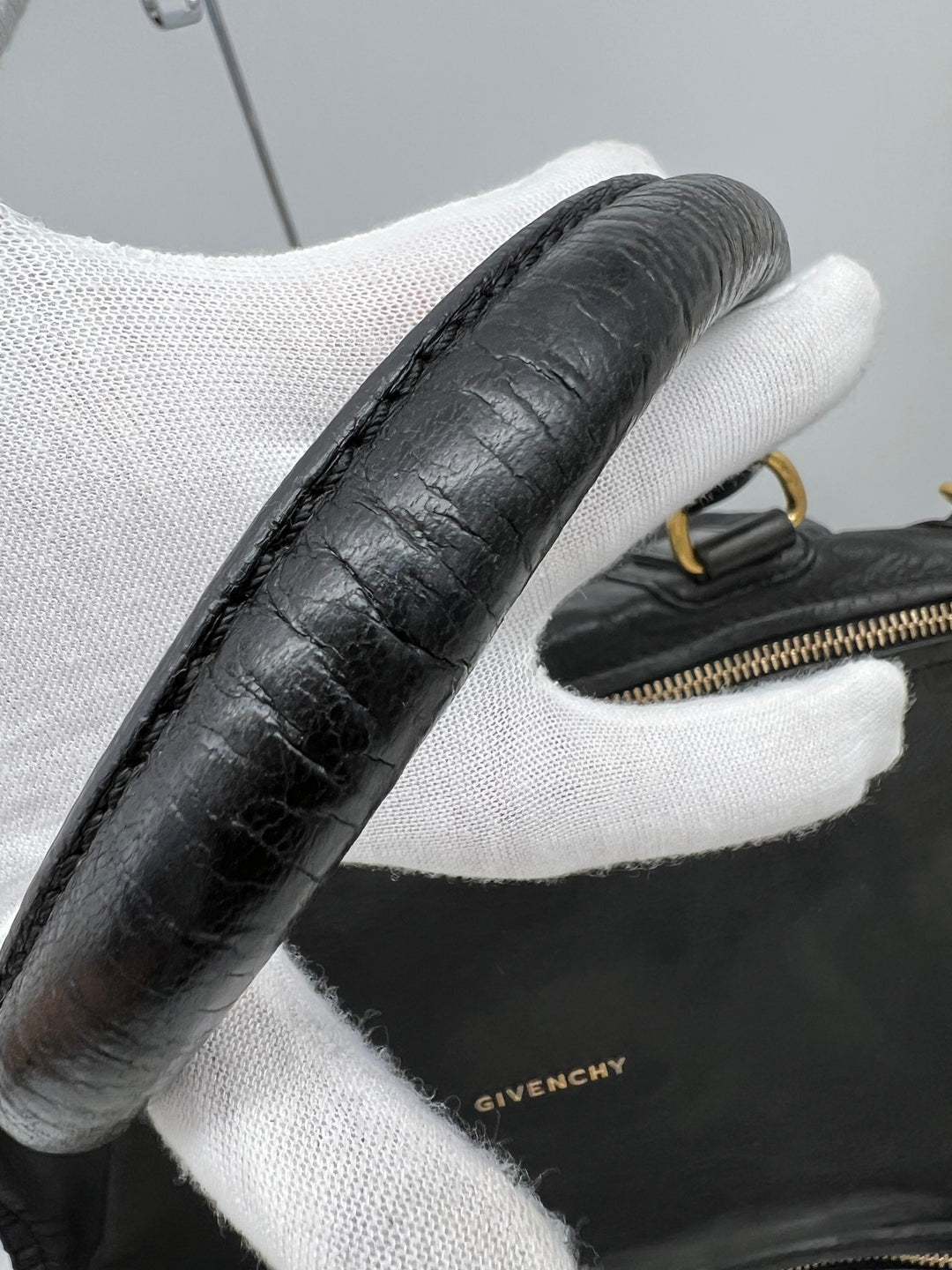 GIVENCHY PANDORA CLASSIC 2 WAY