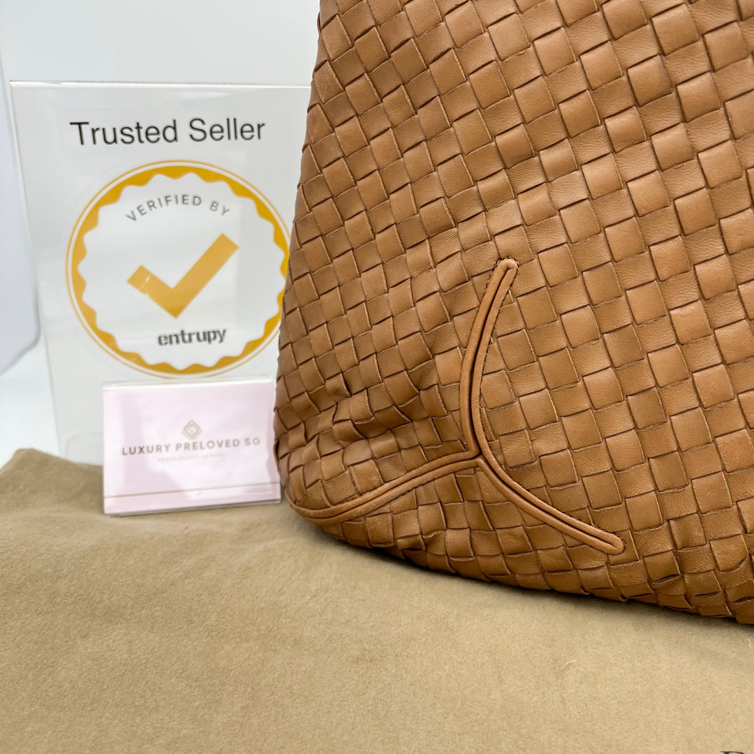 BOTTEGA VENETA INTRECCIATO SHOULDER BAG