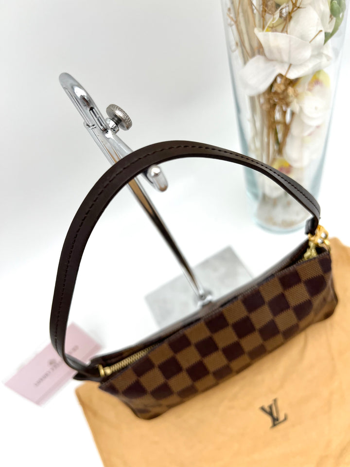 LOUIS VUITTON POCHETTE ACCESSORIES NAVONA DAMIER