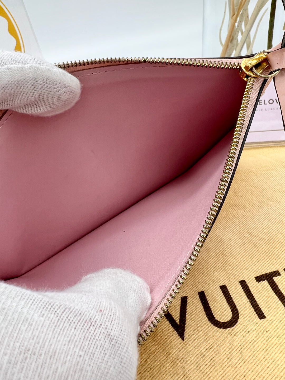 LOUIS VUITTON FELICIE IN PINK PATENT LEATHER