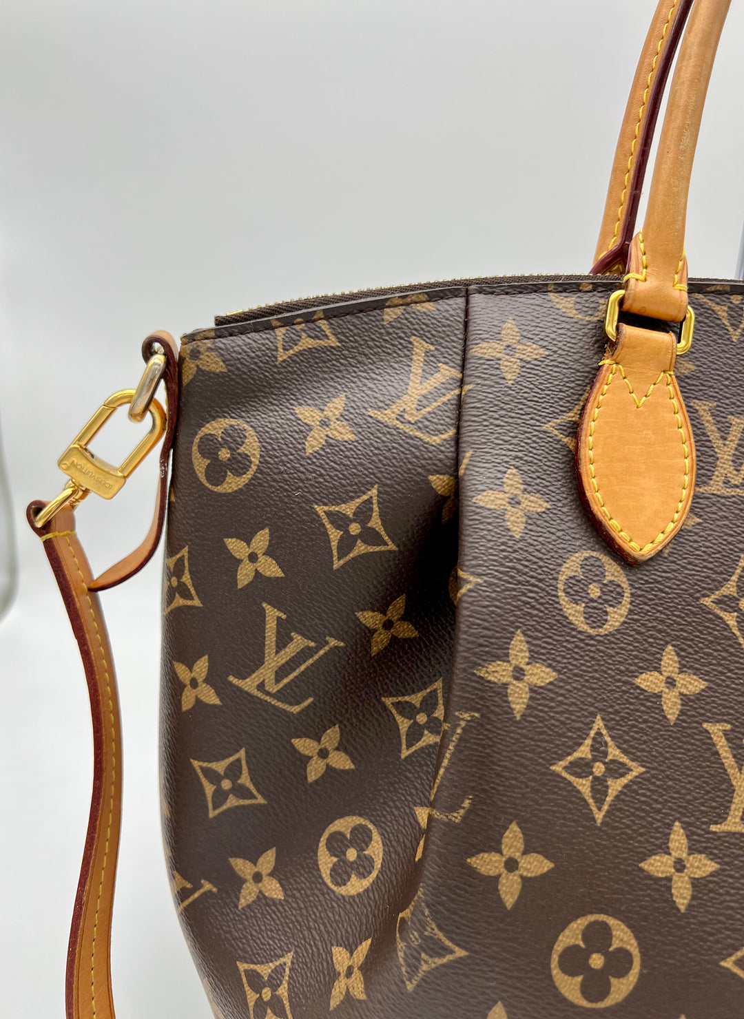 LOUIS VUITTON TURENNE MONOGRAM