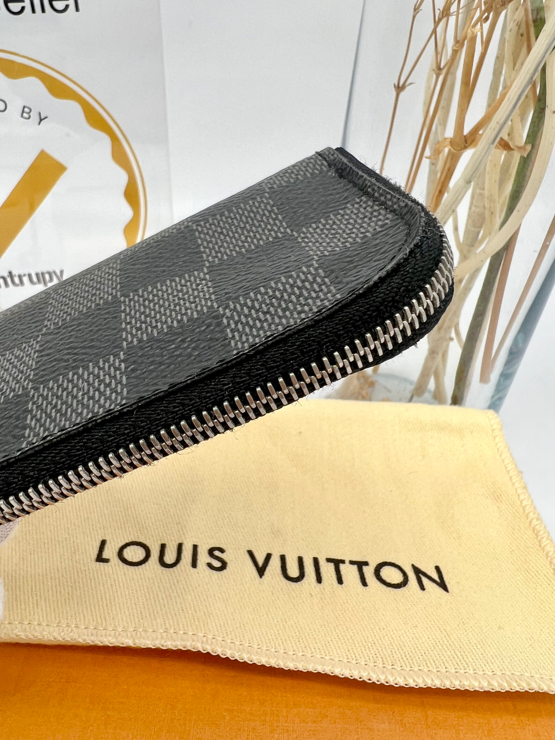 LOUIS VUITTON GRAPHITE CLES