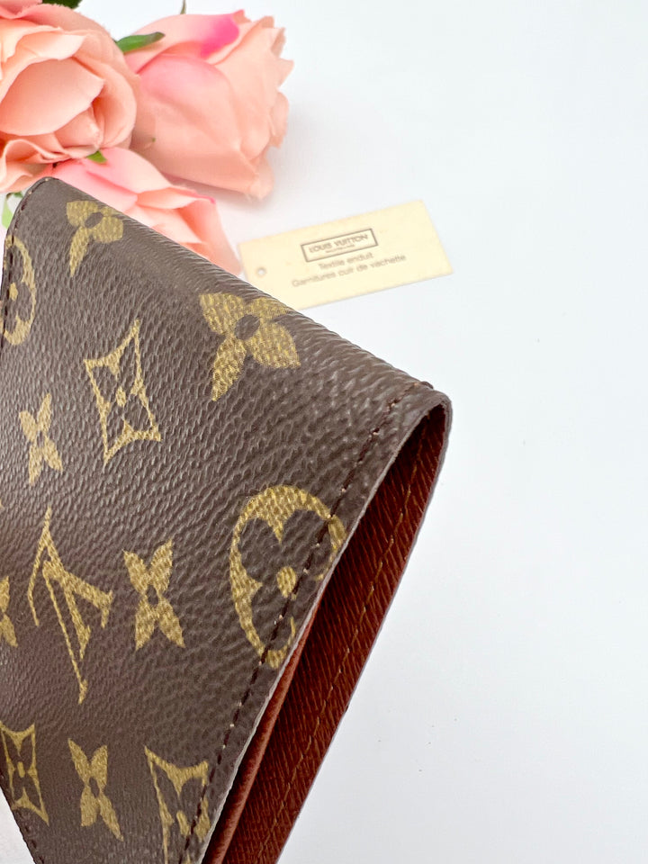 LOUIS VUITTON MONOGRAM BI FOLD WALLET