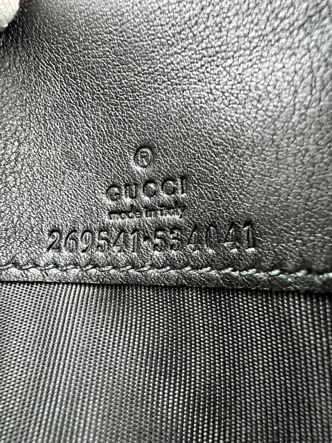 GUCCI WALLET ON CHAIN