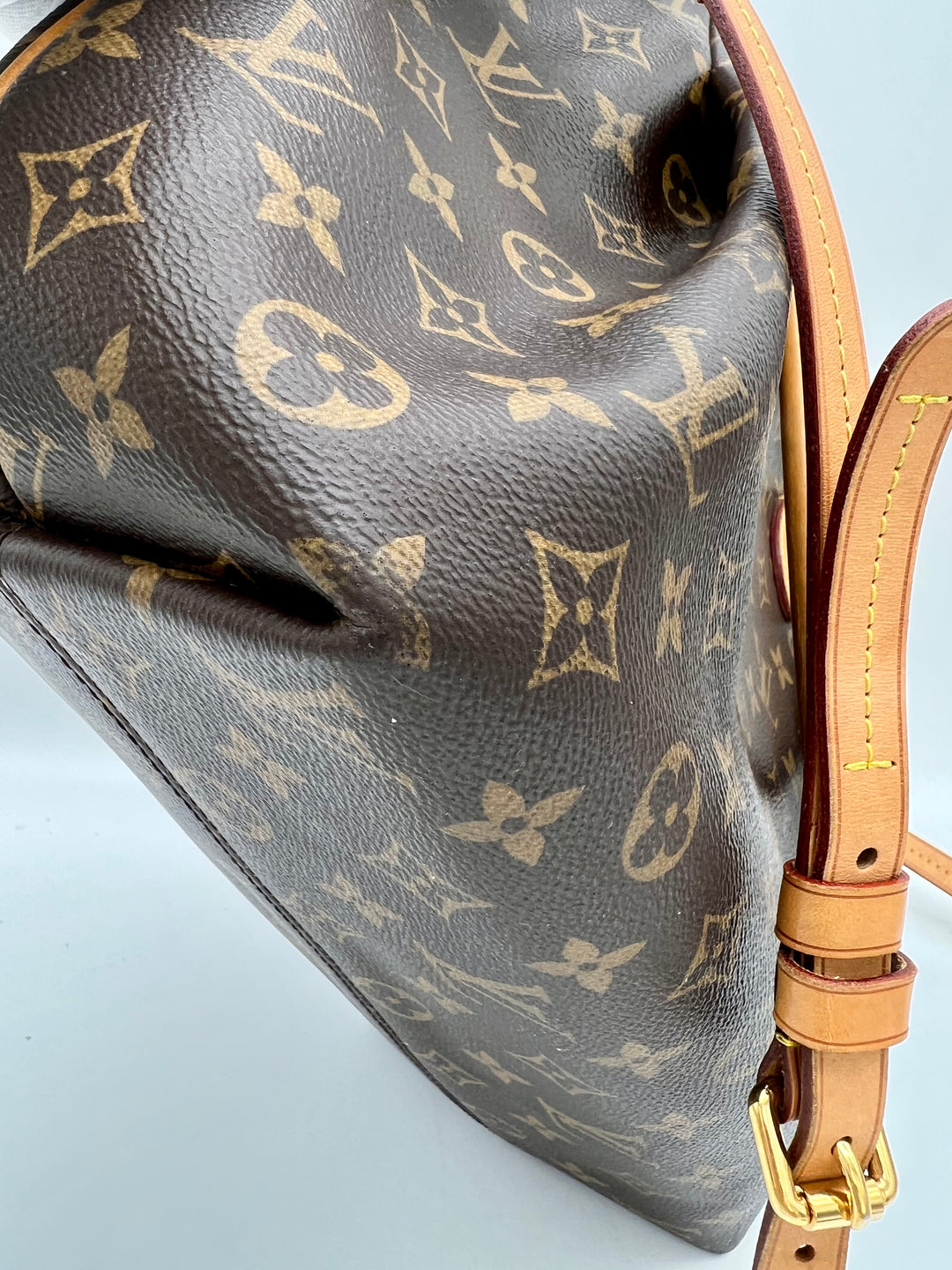 LOUIS VUITTON TURENNE MONOGRAM