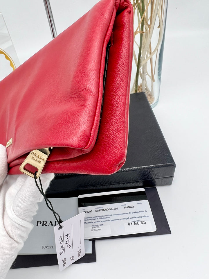 PRADA  CLUTCH LEATHER