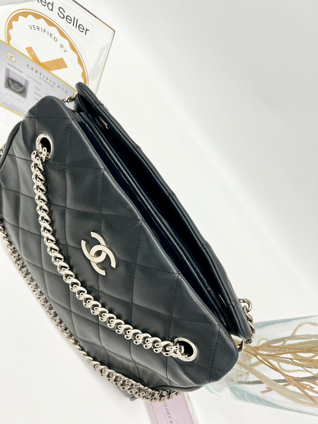 CHANEL VINTAGE QUILTED SHOULDER BAG