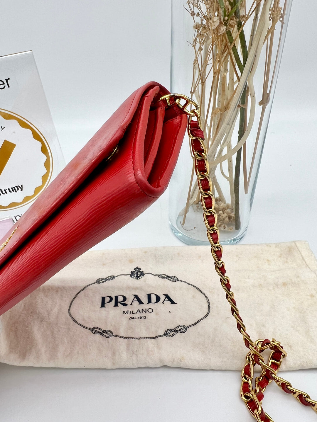 PRADA SAFFIANO WALLET ON CHAIN