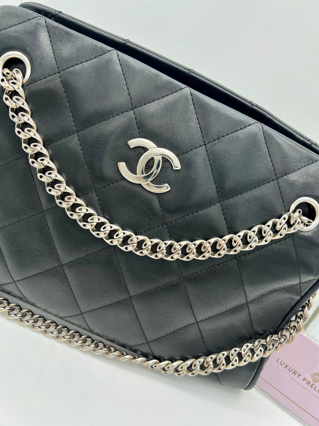 CHANEL VINTAGE QUILTED SHOULDER BAG