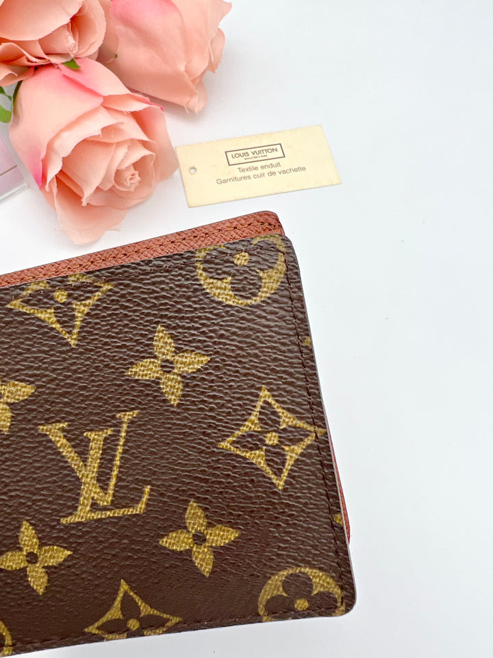 LOUIS VUITTON MONOGRAM BI FOLD WALLET