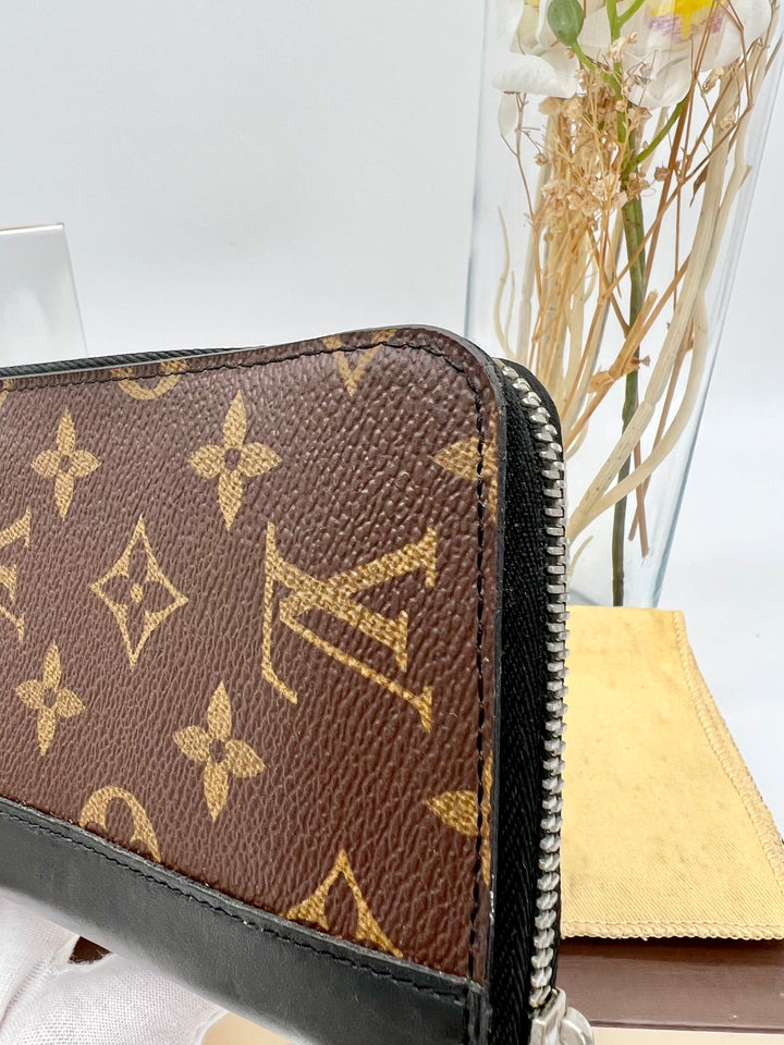 LOUIS VUITTON MONOGRAM MACASSAR WALLET