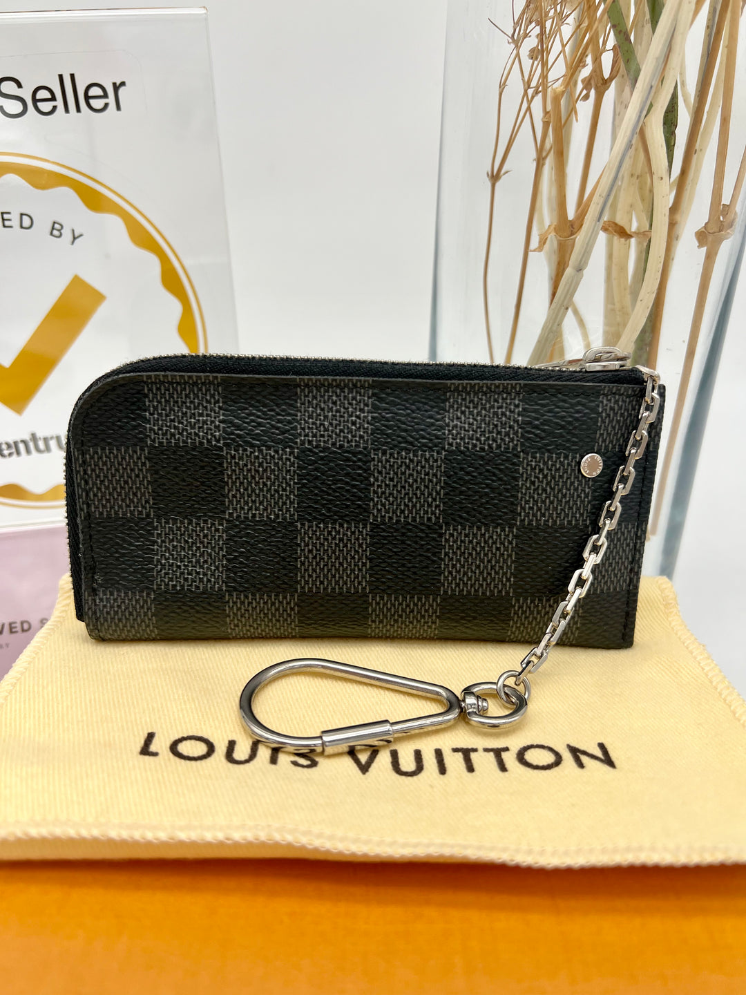 LOUIS VUITTON GRAPHITE CLES