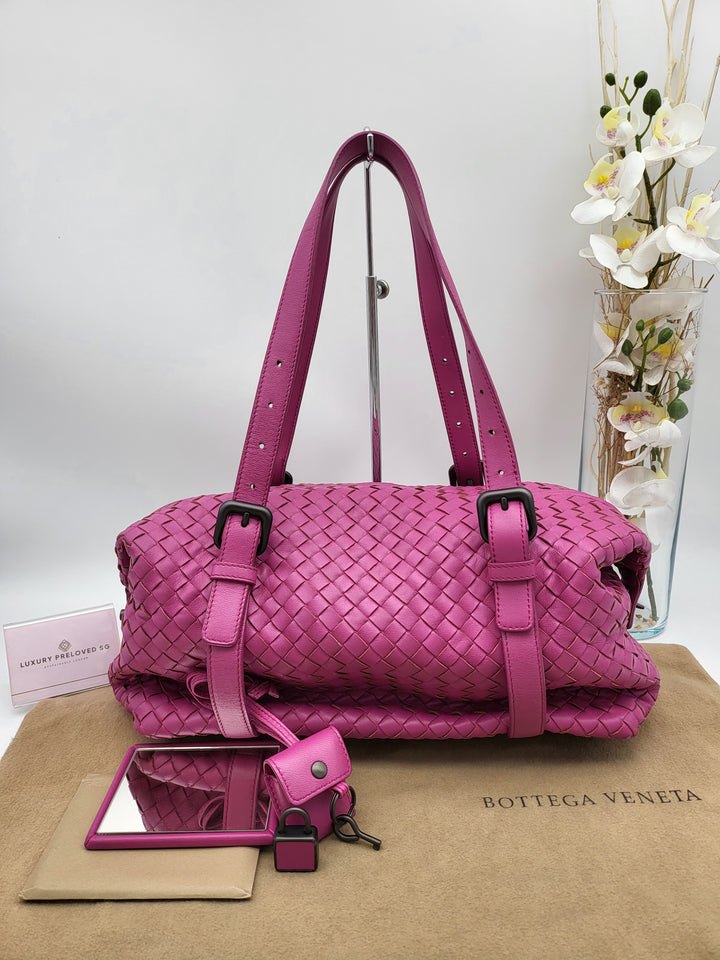 BOTTEGA VENETA INTERECCAITO SHOULDER BAG