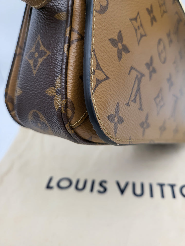 LOUIS VUITTON POCHETTE METIS MONOGRAM REVERSED