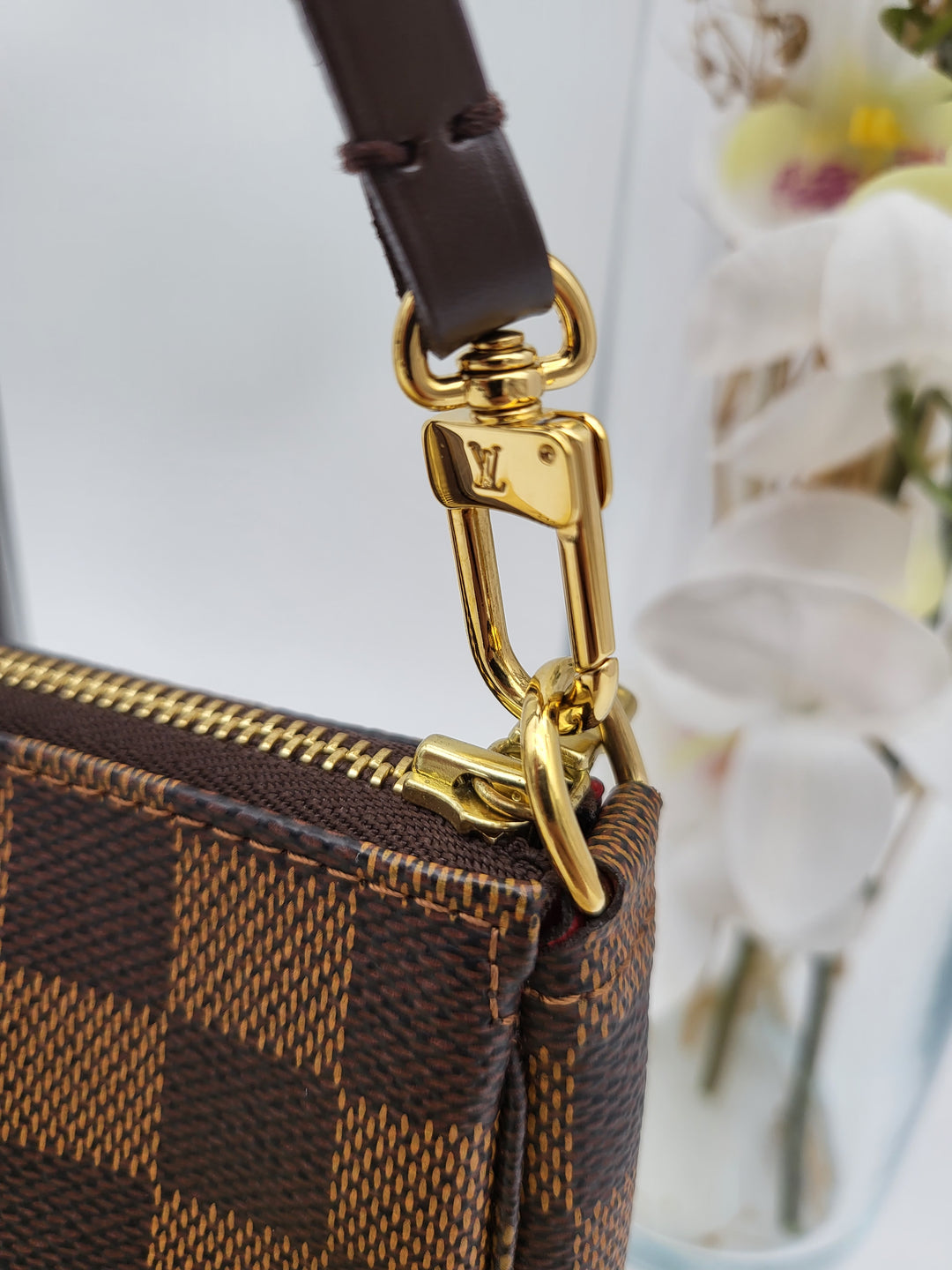 LOUIS VUITTON POCHETTE ACCESSORIES DAMIER