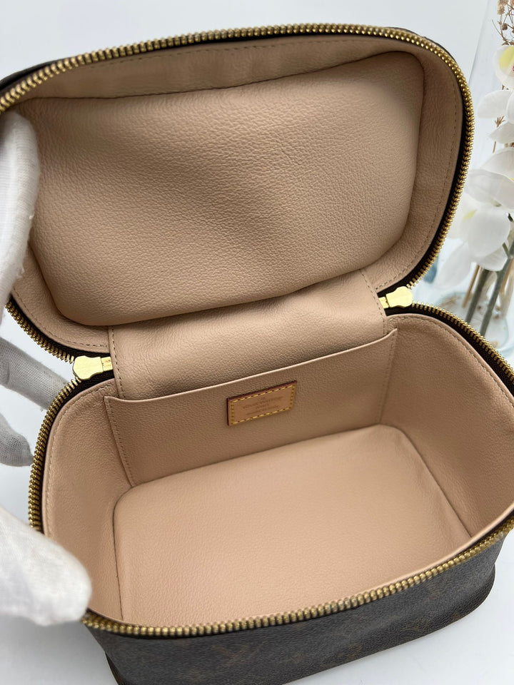 LOUIS VUITTON NICE MINI VANITY MONOGRAM