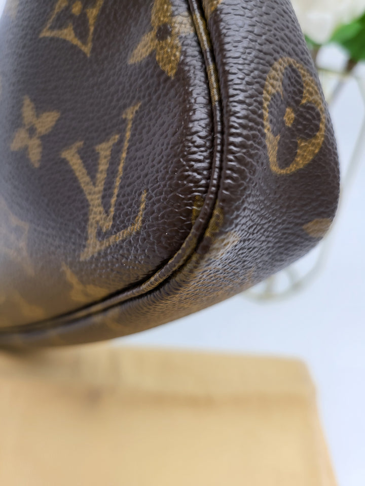 LOUIS VUITTON POCHETTE ACCESSORIES MONOGRAM