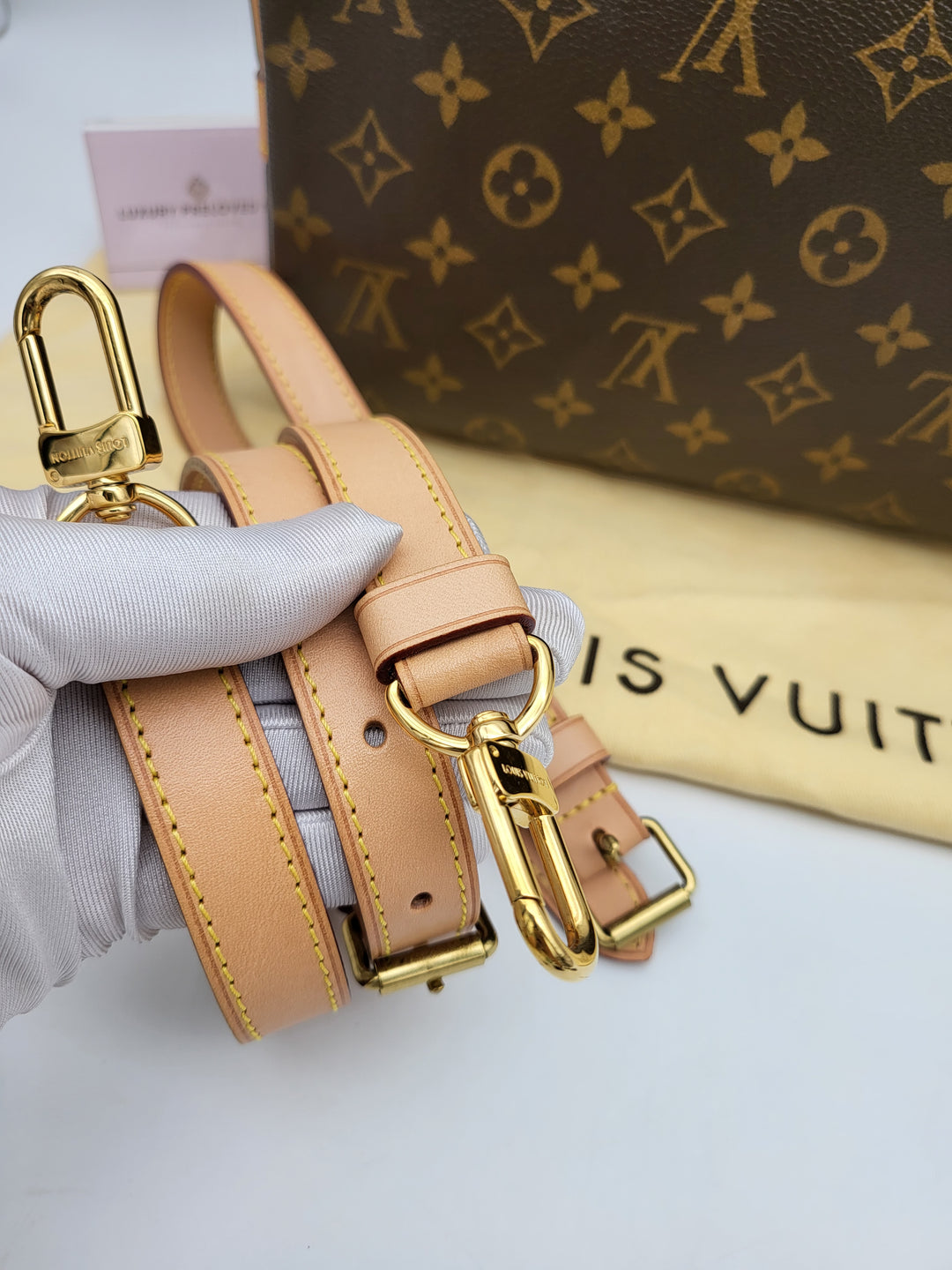 LOUIS VUITTON BANDOULIERE 30 MONOGRAM