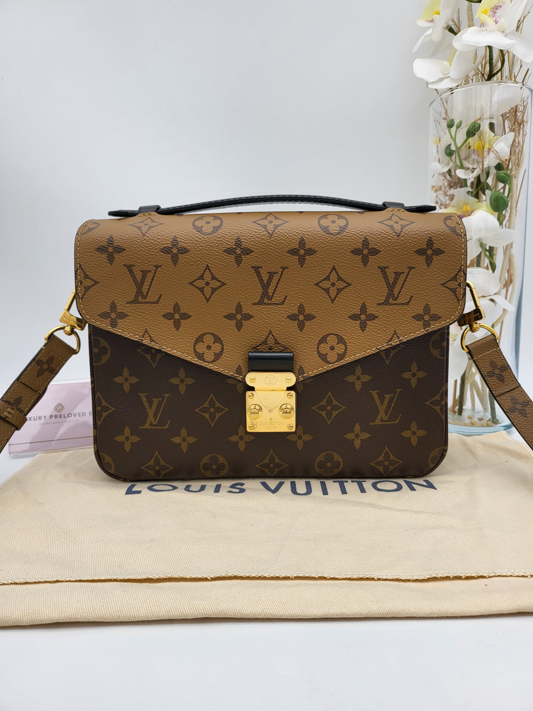 LOUIS VUITTON POCHETTE METIS MONOGRAM REVERSED