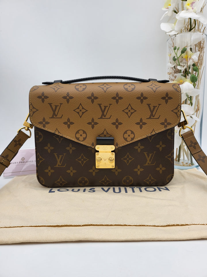 LOUIS VUITTON POCHETTE METIS MONOGRAM REVERSED