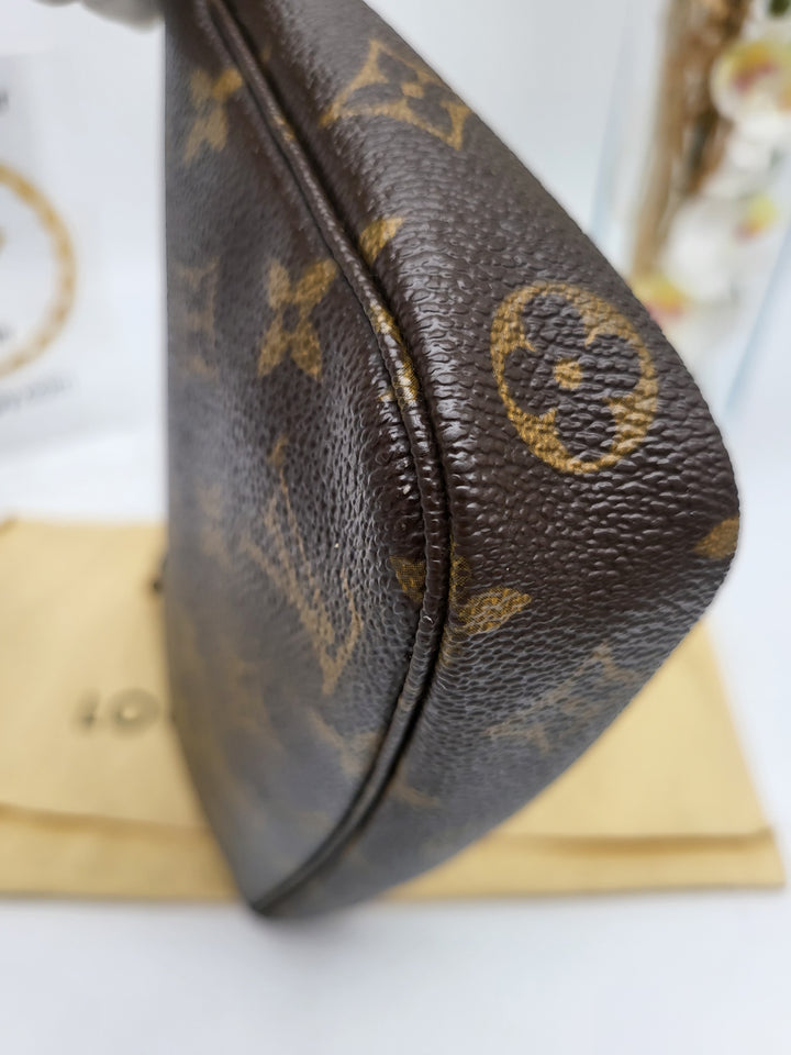 LOUIS VUITTON POCHETTE ACCESSORIES MONOGRAM