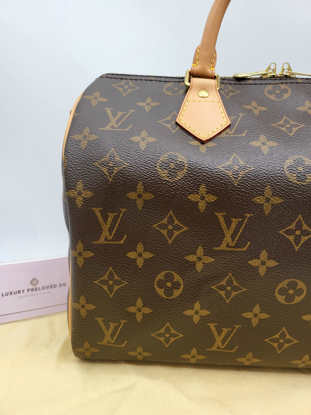 LOUIS VUITTON BANDOULIERE 30 MONOGRAM